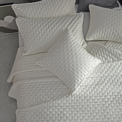 91家纺网 家纺一手货源 找家纺 恩和 2024新款米粒纹床盖套件 原木白