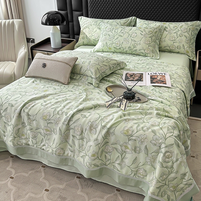 91家纺网 家纺一手货源 找家纺 娇逸家居 2025新款50支莱赛尔镂空花边印花天丝夏被 绿萌