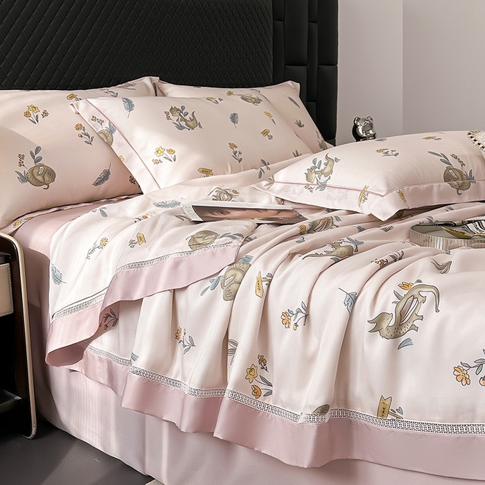 91家纺网 家纺一手货源 找家纺 娇逸家居 2025新款50支莱赛尔镂空花边印花天丝夏被 乖乖龙