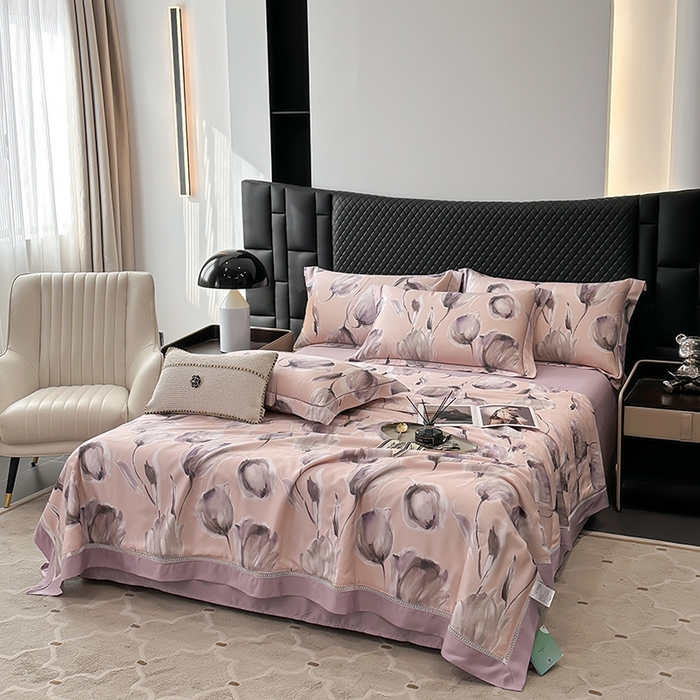 91家纺网 家纺一手货源 找家纺 娇逸家居 2025新款50支莱赛尔镂空花边印花天丝夏被 岚兮