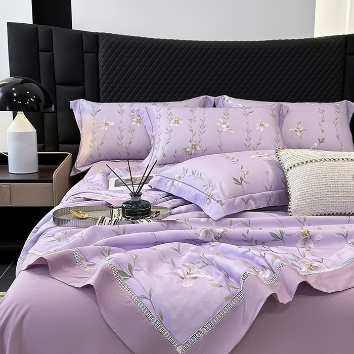 91家纺网 家纺一手货源 找家纺 娇逸家居 2025新款50支莱赛尔镂空花边印花天丝夏被 暖枝