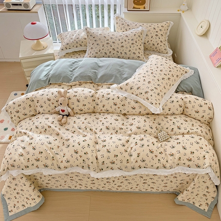 91家纺网 家纺一手货源 找家纺 羽爱家纺 2024新款A类双层纱棉花芯床盖套件 小花朵