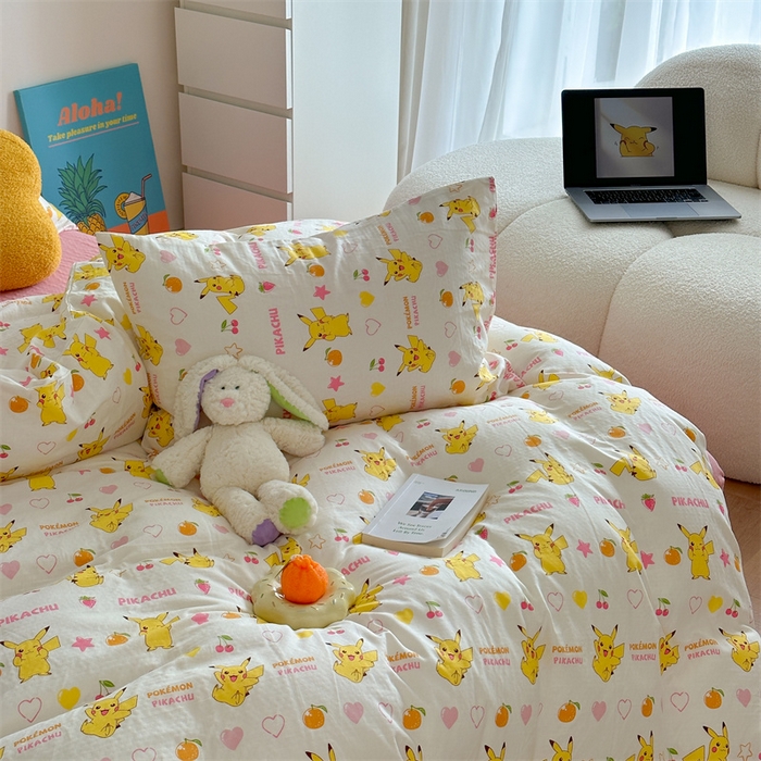 91家纺网 家纺一手货源 找家纺 时年 2024新款全棉双层纱四件套-宝可梦系列 萌甜皮卡丘