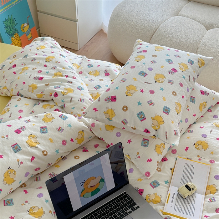 91家纺网 家纺一手货源 找家纺 时年 2024新款全棉双层纱四件套-宝可梦系列 可达鸭呀