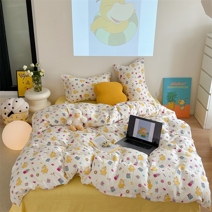 91家纺网 家纺一手货源 找家纺 时年 2024新款全棉双层纱四件套-宝可梦系列 可达鸭呀