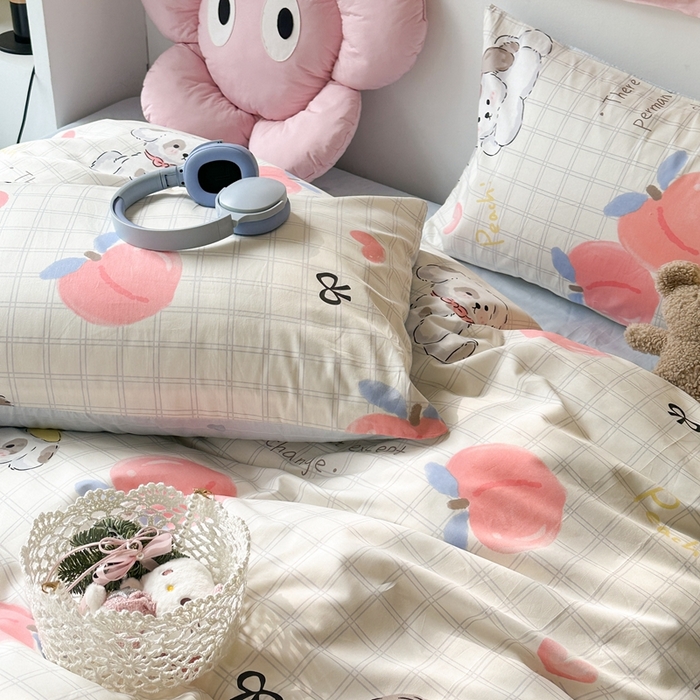 91家纺网 家纺一手货源 找家纺 昔可家纺 2024新款全棉卡通印花系列四件套 格子蜜桃