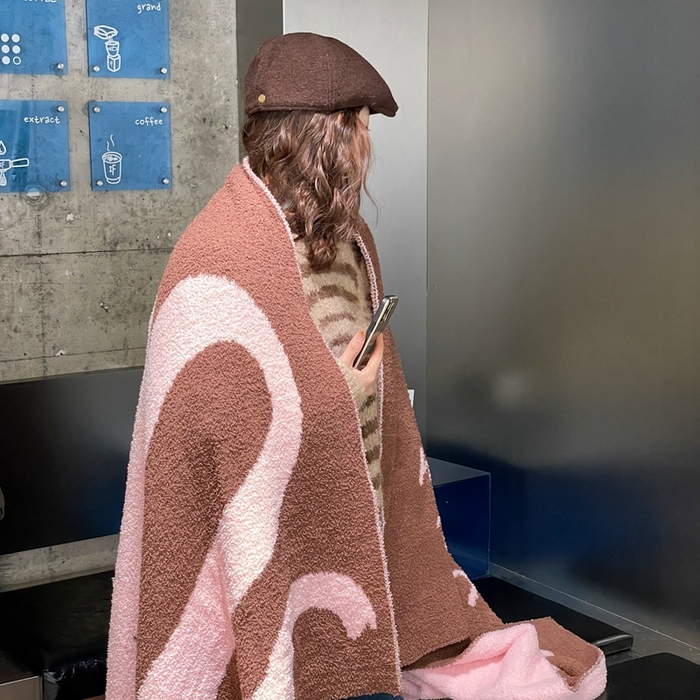 91家纺网 家纺一手货源 找家纺 圆岛家纺 2024新款蝴蝶结系列高品质多功能针织半边绒毛毯 蝴蝶结粉