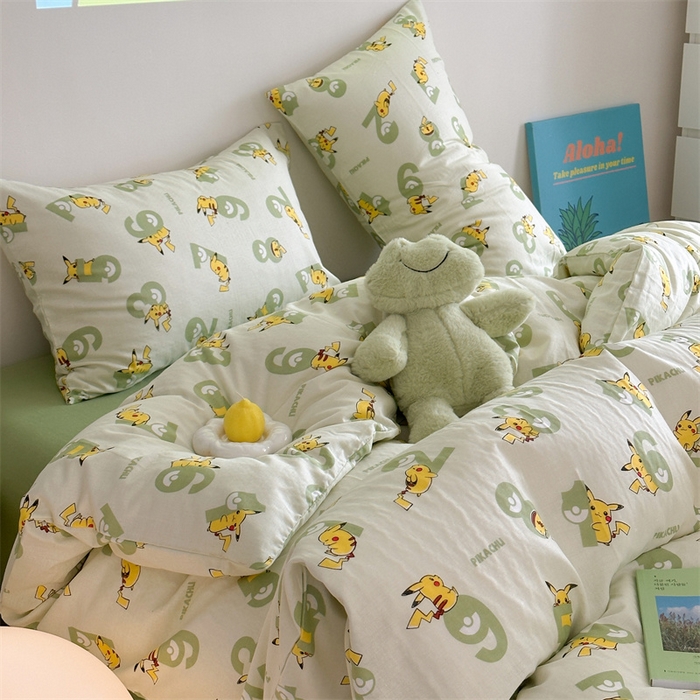 91家纺网 家纺一手货源 找家纺 时年 2024新款全棉双层纱四件套-宝可梦系列 皮卡丘绿果