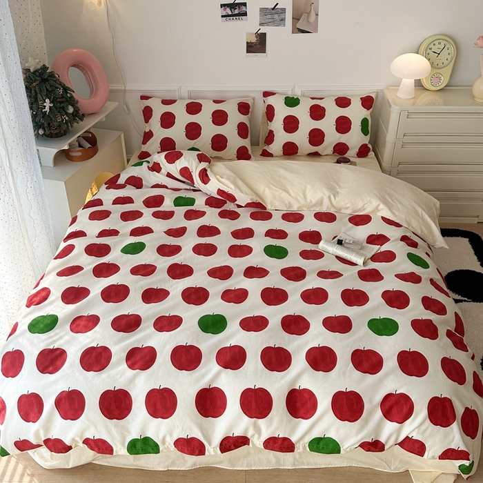 91家纺网 家纺一手货源 找家纺 昔可家纺 2024新款全棉卡通印花系列四件套 红苹果