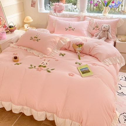 你好美丽 2025新款水洗棉萌兔毛巾绣花边四件套 萌兔玉