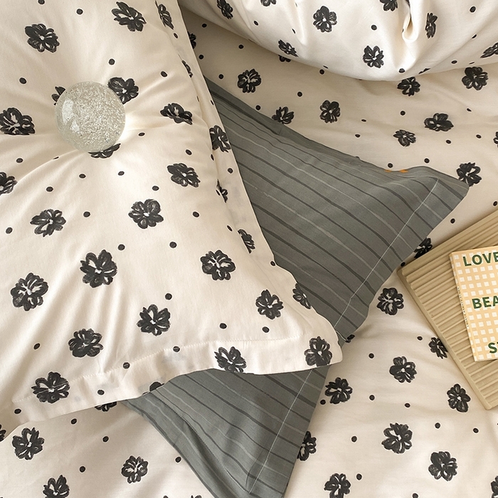 91家纺网 家纺一手货源 找家纺 宜家坊 2024新款全棉喷气13070小清新印花四件套-拍摄一 黑白恋曲