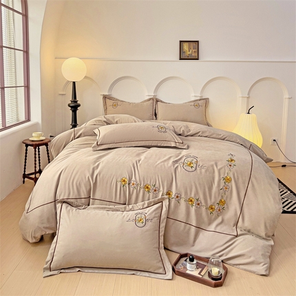 91家纺网 家纺一手货源 找家纺 （总） 庭笙 新款云棉新中式绣花款四件套