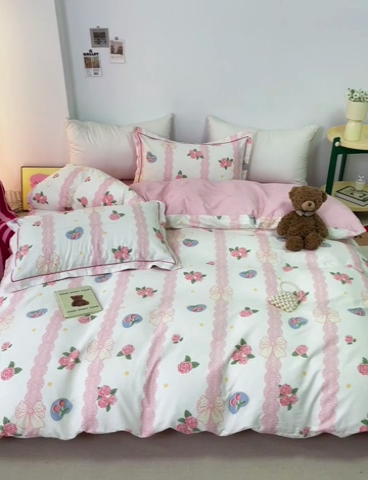 91家纺网 家纺一手货源 找家纺 乐童家纺 2024新款直播爆款13070纯棉印花吊边款一字绣四件套 玫瑰河畔