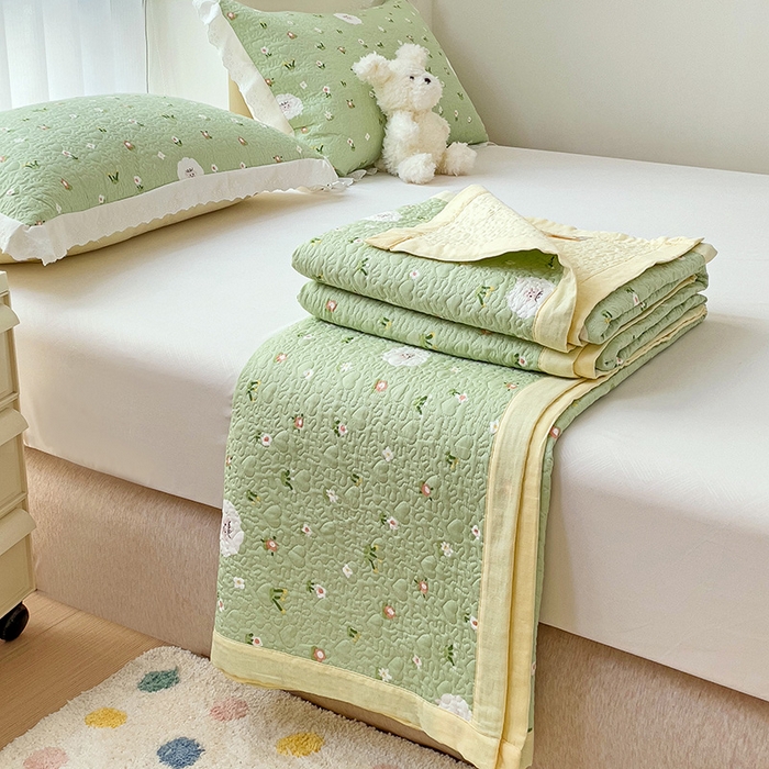 91家纺网 家纺一手货源 找家纺 羽爱家纺 2024新款A类双层纱棉花芯床盖套件 小绵羊