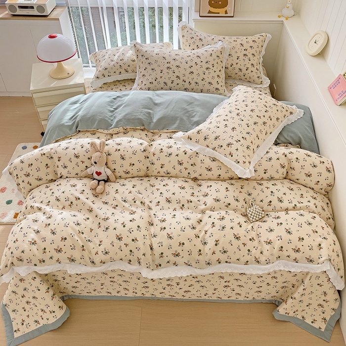 91家纺网 家纺一手货源 找家纺 羽爱家纺 2024新款A类双层纱棉花芯床盖套件 小花朵