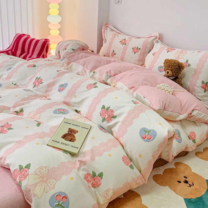 91家纺网 家纺一手货源 找家纺 乐童家纺 2024新款直播爆款13070纯棉印花吊边款一字绣四件套 玫瑰河畔