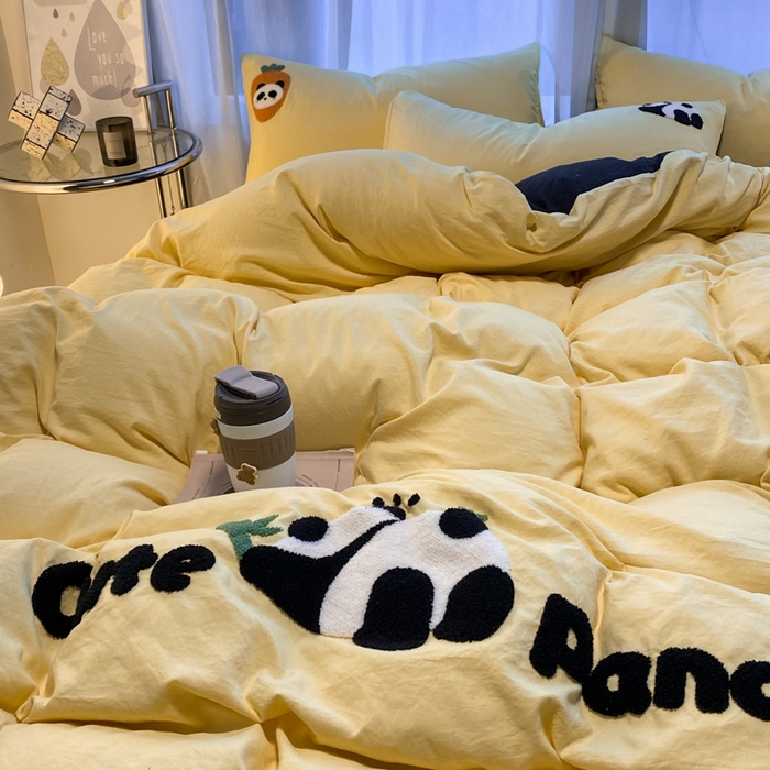 91家纺网 家纺一手货源 找家纺 葡萄家 2024新款超柔水洗棉毛巾绣四件套 毛巾绣水洗棉-趴睡熊猫