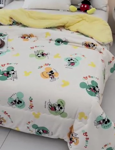 91家纺网 家纺一手货源 找家纺 艾兜坊 2024新款A类针织凉感大豆夏被 调皮米奇