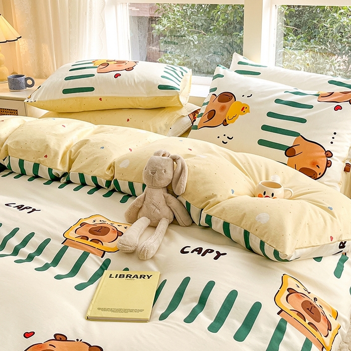 91家纺网 家纺一手货源 找家纺 麦伦家居 2024春夏新品ins小清新卡通全棉四件套 卡皮巴拉