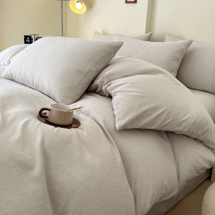 91家纺网 家纺一手货源 找家纺 一比一 2024新款无印风色织系列四件套 细条白棕