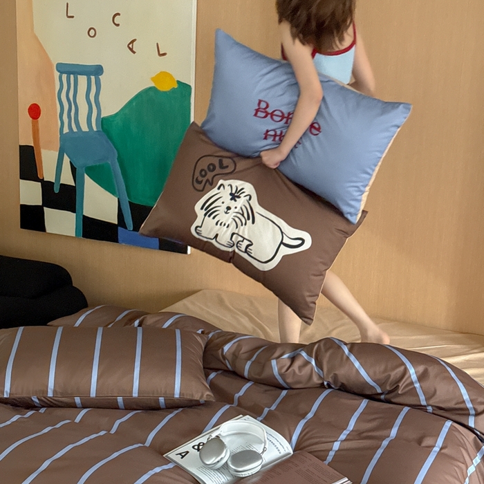 91家纺网 家纺一手货源 找家纺 圆岛家纺 2024新款春夏40支趣味全棉数码印花四件套 美拉德狗