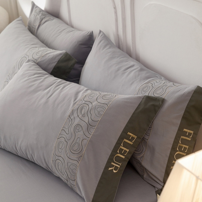 91家纺网 家纺一手货源 找家纺 艾莱家纺  2024新款A类全棉水洗棉加厚绣花四件套 威廉-蓝莓灰