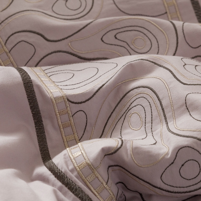 91家纺网 家纺一手货源 找家纺 艾莱家纺  2024新款A类全棉水洗棉加厚绣花四件套 威廉-千夏紫