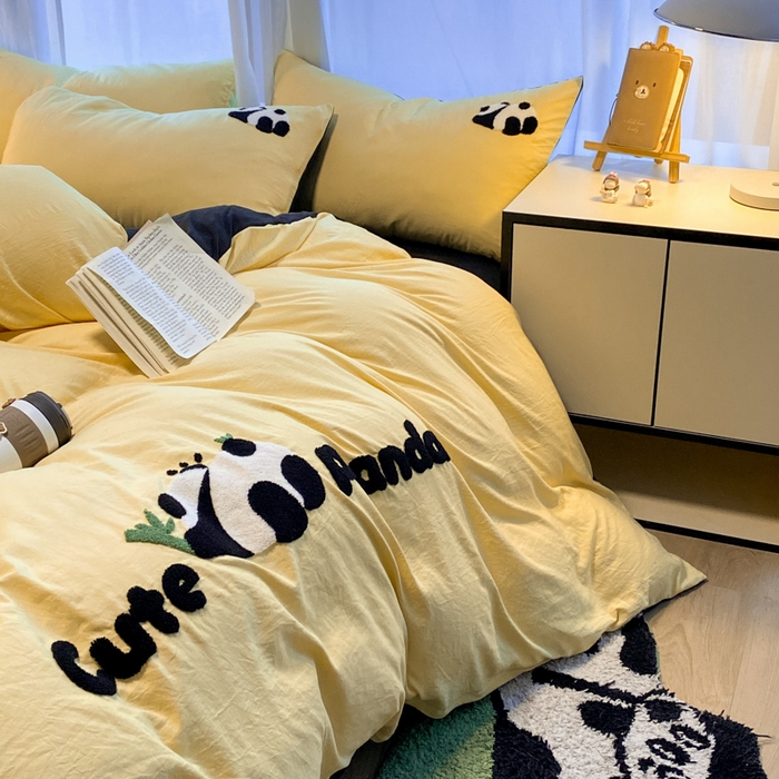 91家纺网 家纺一手货源 找家纺 葡萄家 2024新款超柔水洗棉毛巾绣四件套 毛巾绣水洗棉-趴睡熊猫