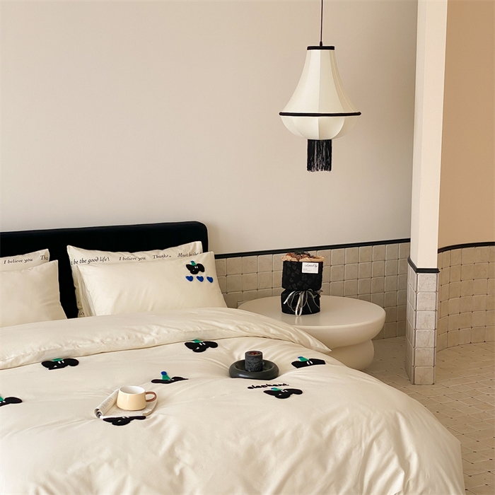 91家纺网 家纺一手货源 找家纺 荣轩家居 2024新款亲肤舒适全棉精梳棉卡通系列四件套 幸运小象