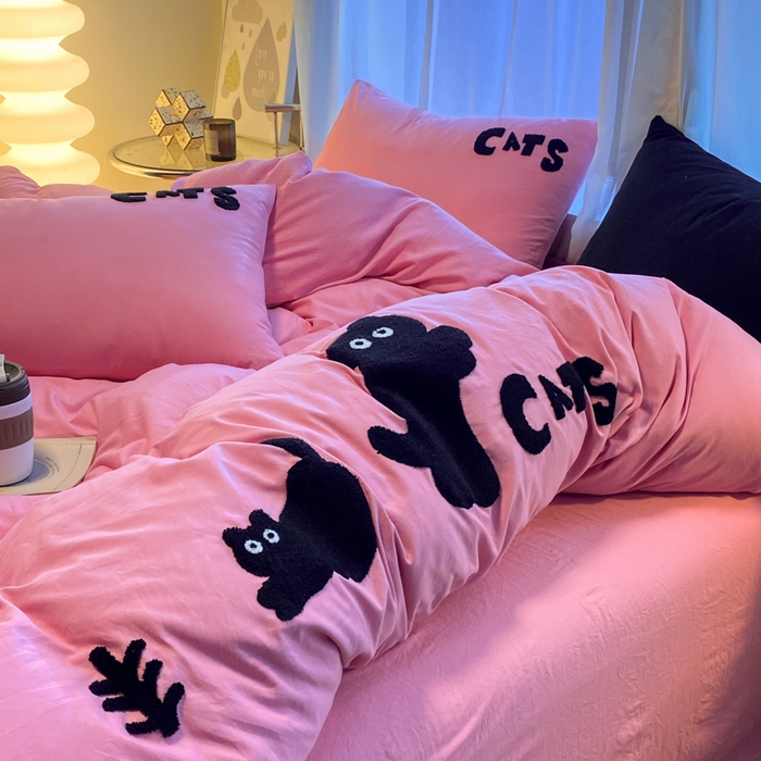 91家纺网 家纺一手货源 找家纺 葡萄家 2024新款超柔水洗棉毛巾绣四件套 毛巾绣水洗棉-躲猫猫