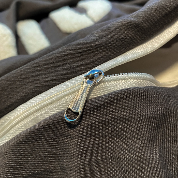 91家纺网 家纺一手货源 找家纺 葡萄家 2024新款超柔水洗棉毛巾绣四件套 毛巾绣水洗棉-字母深灰