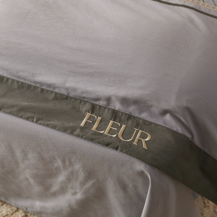 91家纺网 家纺一手货源 找家纺 艾莱家纺  2024新款A类全棉水洗棉加厚绣花四件套 威廉-蓝莓灰