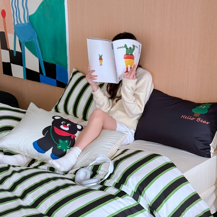 91家纺网 家纺一手货源 找家纺 圆岛家纺 2024新款春夏40支趣味全棉数码印花四件套 惊叹熊