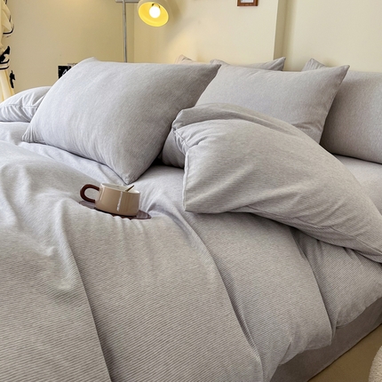 91家纺网 家纺一手货源 找家纺 一比一 2024新款无印风色织系列四件套 细条白灰