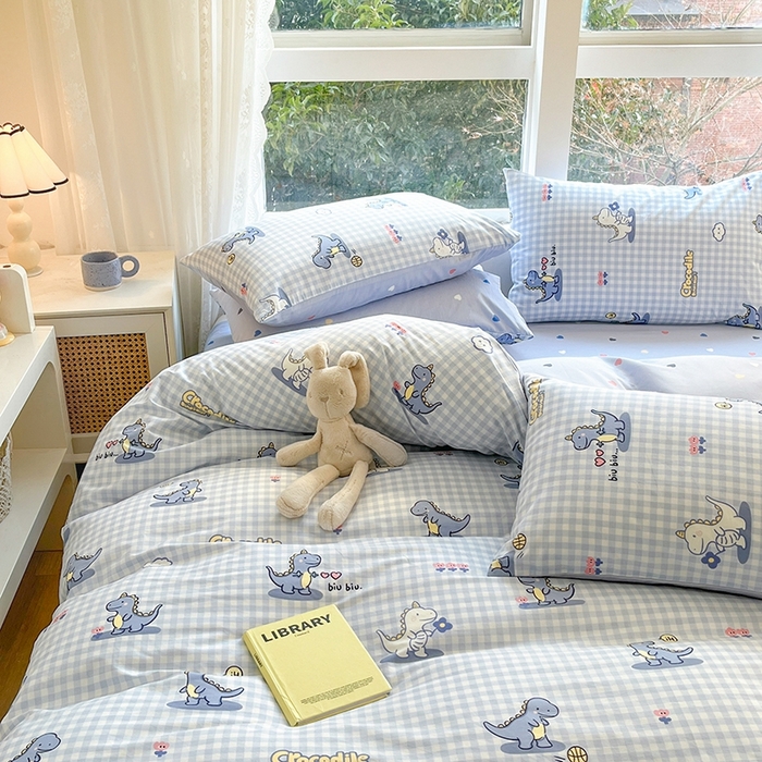 91家纺网 家纺一手货源 找家纺 麦伦家居 2024春夏新品ins小清新卡通全棉四件套 爱心小恐龙