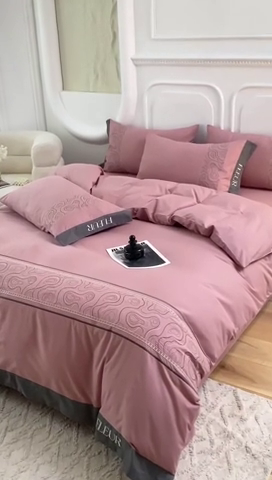 91家纺网 家纺一手货源 找家纺 艾莱家纺  2024新款A类全棉水洗棉加厚绣花四件套 威廉-豆沙红