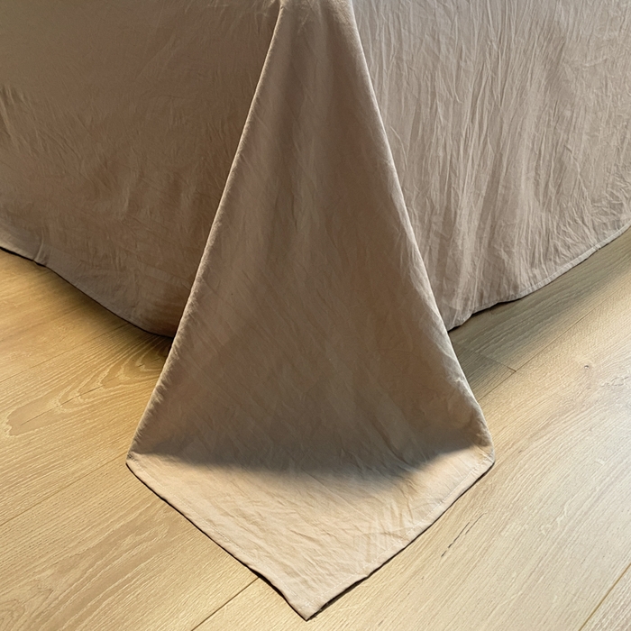 91家纺网 家纺一手货源 找家纺 葡萄家 2024新款超柔水洗棉毛巾绣四件套 毛巾绣水洗棉-奶茶煤球