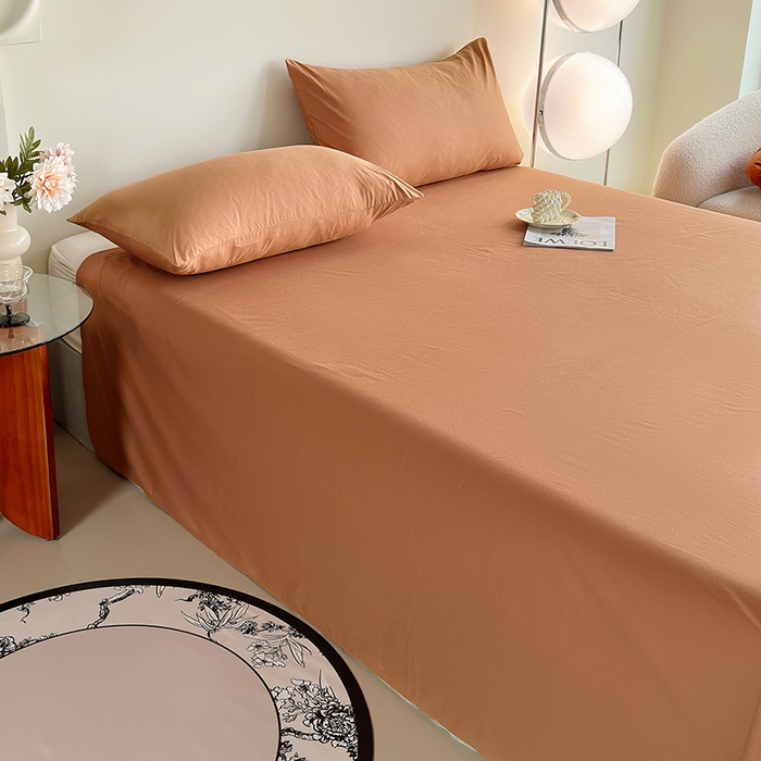 91家纺网 家纺一手货源 找家纺 寝柔家纺 2024新款40S全棉斜纹13372纯棉纯色套件单品-单床单  （风格一） 中咖