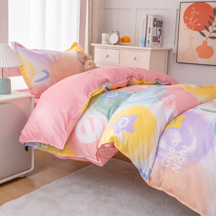 91家纺网 家纺一手货源 找家纺 乐居坊 2024新款亲肤棉 美棉 芦荟棉四件套 学生宿舍床（2月） 彩虹微笑