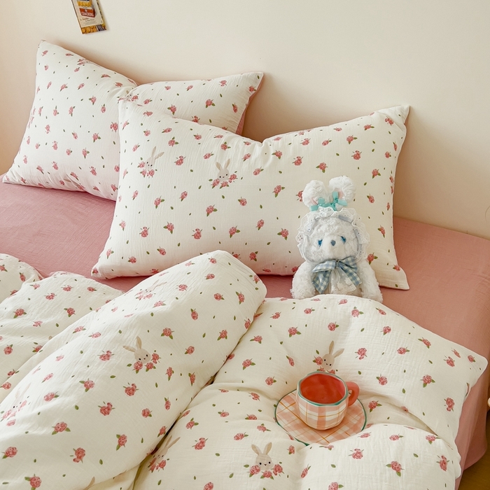 91家纺网 家纺一手货源 找家纺 木楌  2025新款全棉A类皱皱纱印花四件套 花与兔