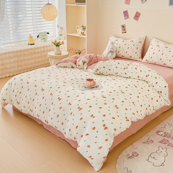 91家纺网 家纺一手货源 找家纺 木楌  2025新款全棉A类皱皱纱印花四件套 清新草莓