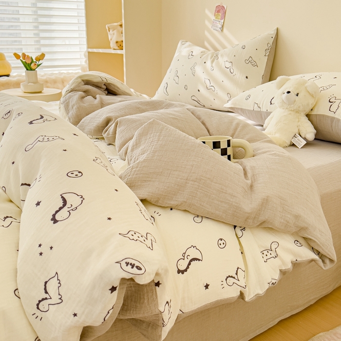 91家纺网 家纺一手货源 找家纺 木楌  2025新款全棉A类皱皱纱印花四件套 小恐龙