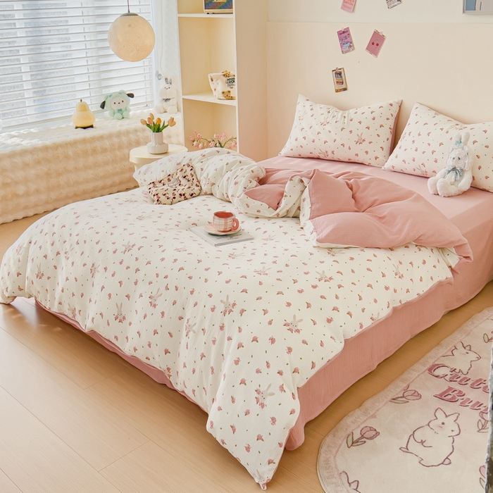 91家纺网 家纺一手货源 找家纺 木楌  2025新款全棉A类皱皱纱印花四件套 花与兔