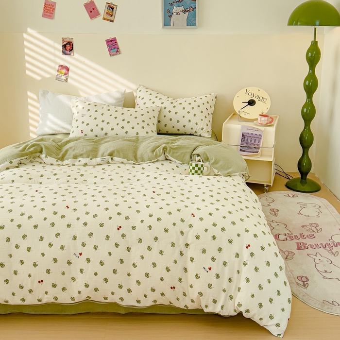 91家纺网 家纺一手货源 找家纺 木楌  2025新款全棉A类皱皱纱印花四件套 幸运草