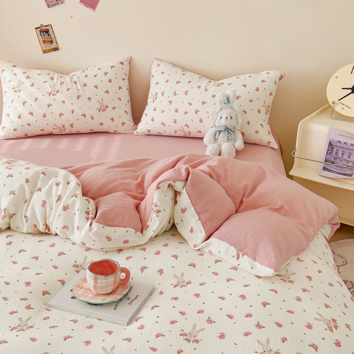 91家纺网 家纺一手货源 找家纺 木楌  2025新款全棉A类皱皱纱印花四件套 花与兔