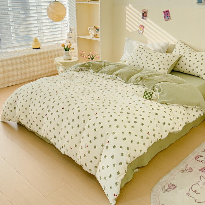 91家纺网 家纺一手货源 找家纺 木楌  2025新款全棉A类皱皱纱印花四件套 幸运草