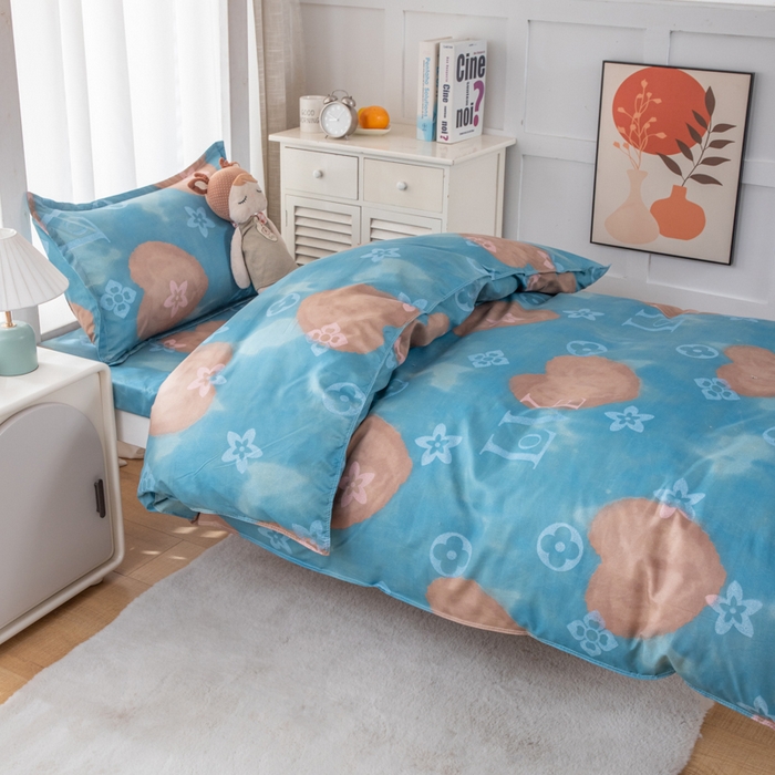 91家纺网 家纺一手货源 找家纺 乐居坊 2024新款亲肤棉 美棉 芦荟棉四件套 学生宿舍床（2月） 魔都爱情