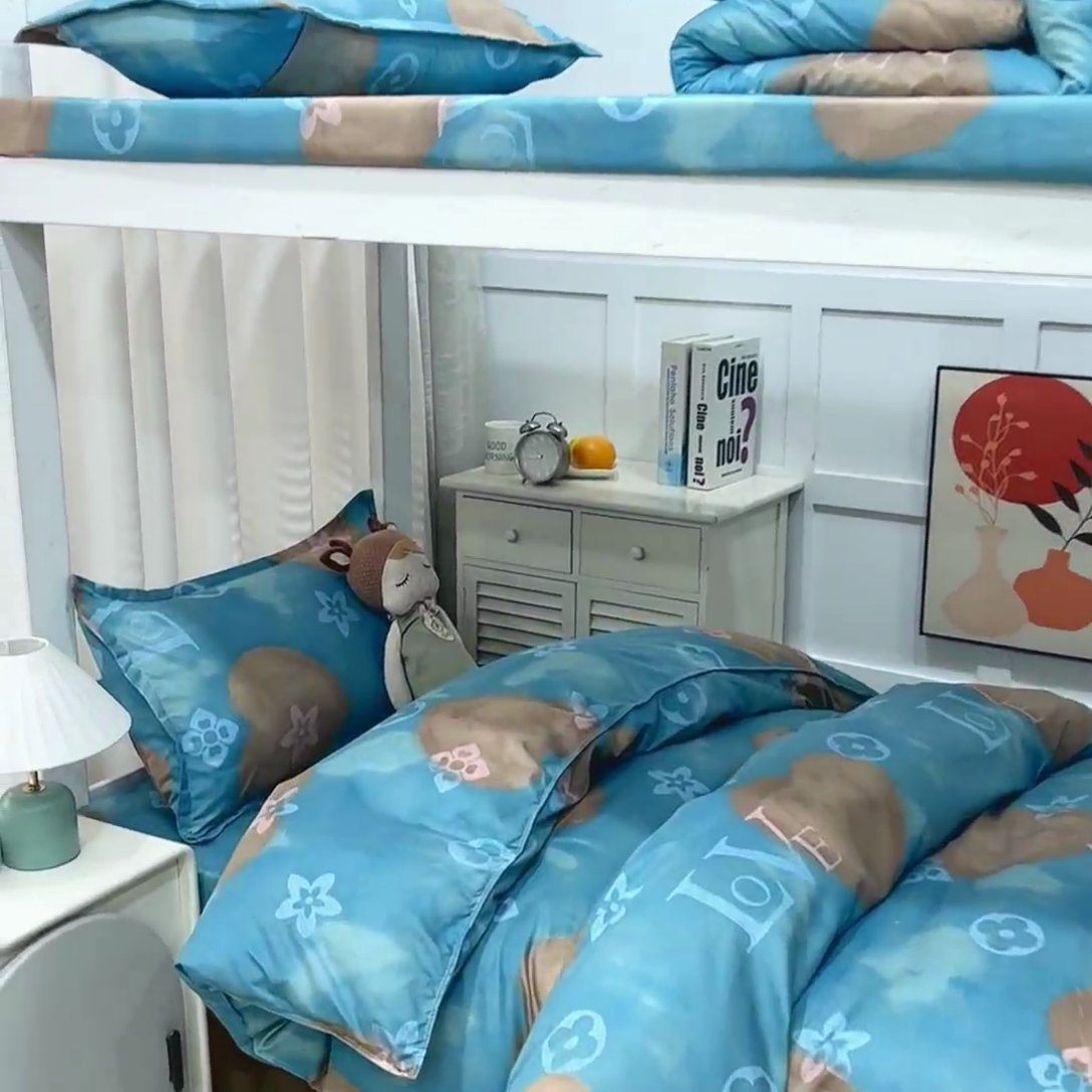 91家纺网 家纺一手货源 找家纺 乐居坊 2024新款亲肤棉 美棉 芦荟棉四件套 学生宿舍床（2月） 魔都爱情