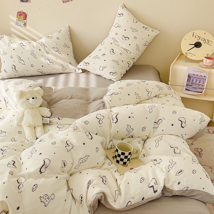 91家纺网 家纺一手货源 找家纺 木楌  2025新款全棉A类皱皱纱印花四件套 小恐龙