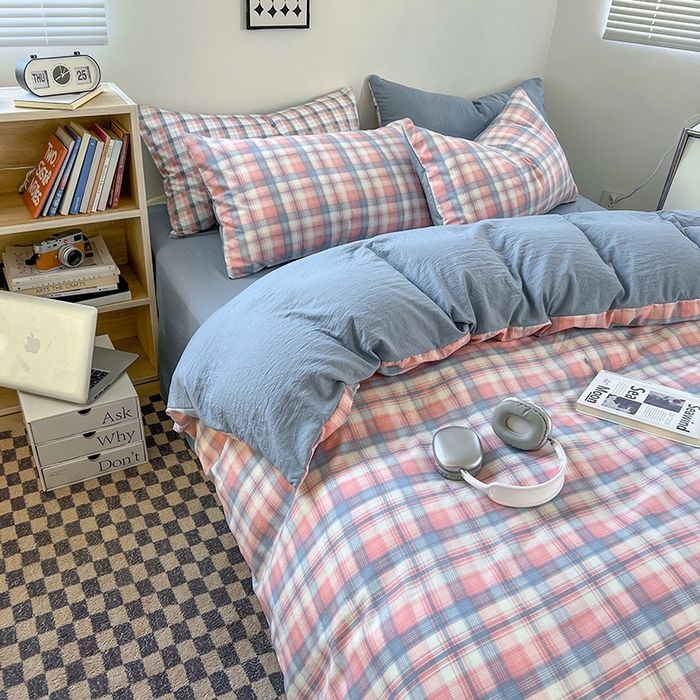 91家纺网 家纺一手货源 找家纺 贝拉梦家纺 2024新款日式简约格子系水洗棉床单款床笠款套件系列-单被套 贝拉-粉